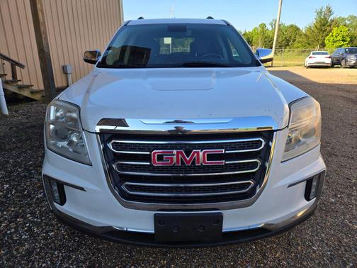 White 2017 GMC Terrain SLE-2