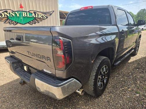 2014 Toyota Tundra SR5