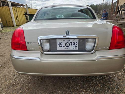 2008 Lincoln Town Car Signature