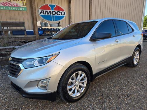Silver Ice Metallic 2019 Chevrolet Equinox LS