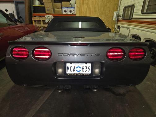 2004 Chevrolet Corvette Base