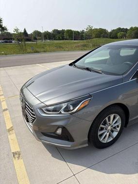 2018 Hyundai SONATA SE