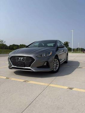 2018 Hyundai SONATA SE