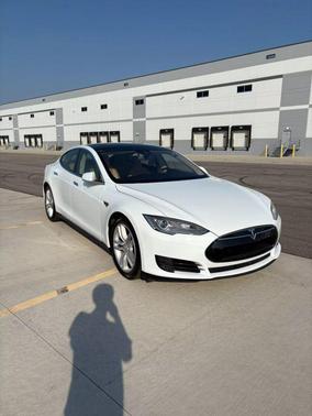 2015 Tesla Model S 85D