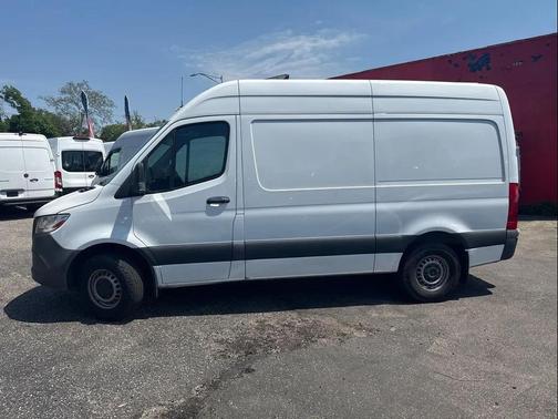 2020 Mercedes-Benz Sprinter 2500 Standard Roof