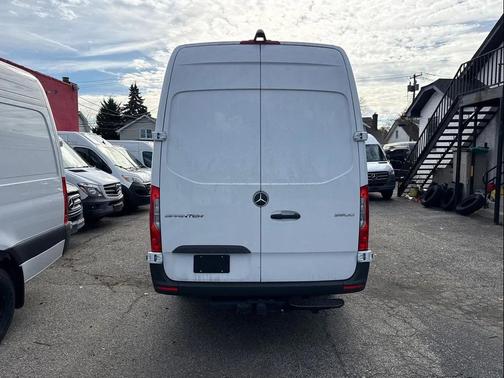 2025 Mercedes-Benz Sprinter 2500 High Roof