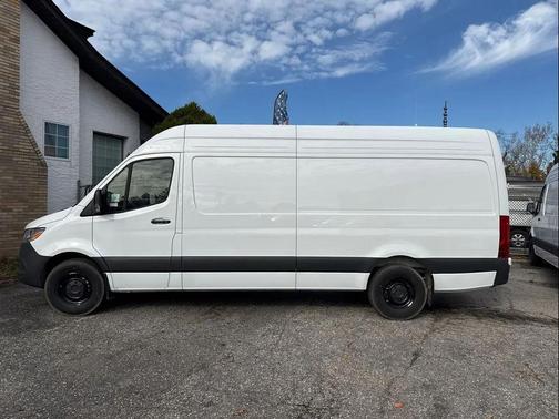 2025 Mercedes-Benz Sprinter 2500 High Roof