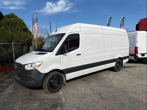 2025 Mercedes-Benz Sprinter 2500 High Roof
