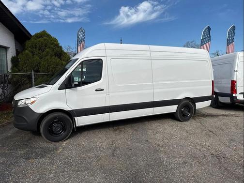 2025 Mercedes-Benz Sprinter 2500 High Roof