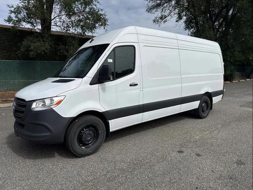 2025 Mercedes-Benz Sprinter 2500 High Roof