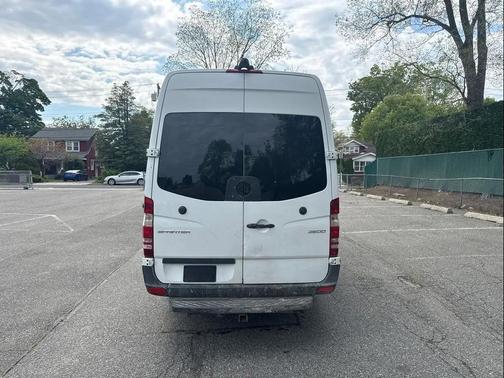 White 2018 Mercedes-Benz Sprinter 2500 High Roof V6
