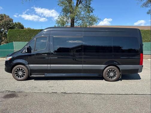 2019 Mercedes-Benz Sprinter 2500 Standard Roof