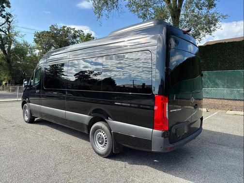 2025 Mercedes-Benz Sprinter 2500 High Roof