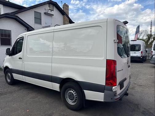 2021 Mercedes-Benz Sprinter 1500 Standard Roof I4