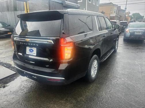 2023 Chevrolet Suburban LT