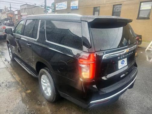 2023 Chevrolet Suburban LT