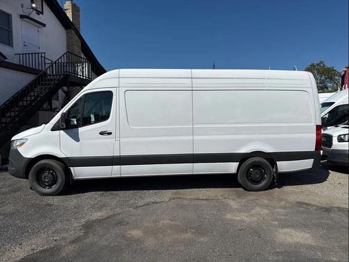 2025 Mercedes-Benz Sprinter 2500 High Roof