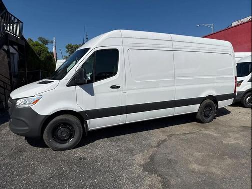 2025 Mercedes-Benz Sprinter 2500 High Roof