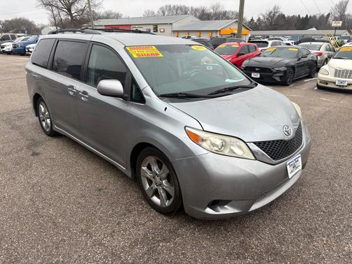 2011 Toyota Sienna SE