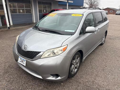 2011 Toyota Sienna SE