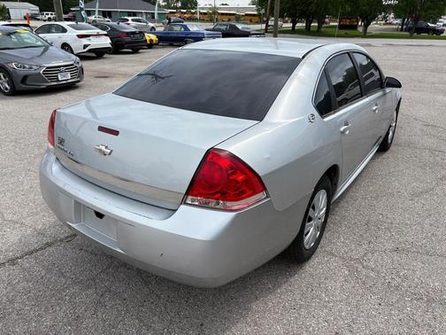SILVER 2009 Chevrolet Impala LS