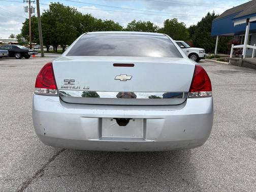 SILVER 2009 Chevrolet Impala LS
