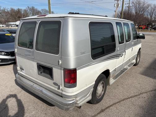 2002 Ford E150 Cargo