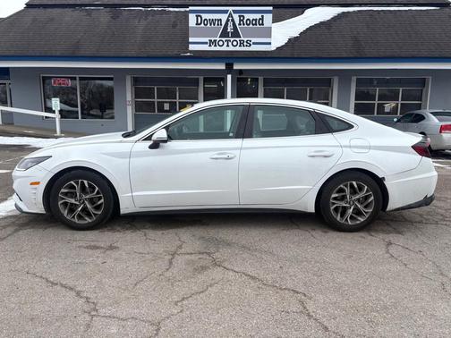 2021 Hyundai SONATA SEL