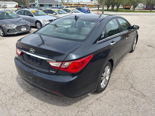 BLUE 2011 Hyundai SONATA SE