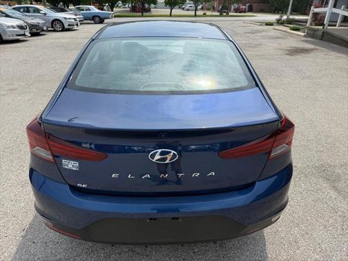 2020 Hyundai ELANTRA SE