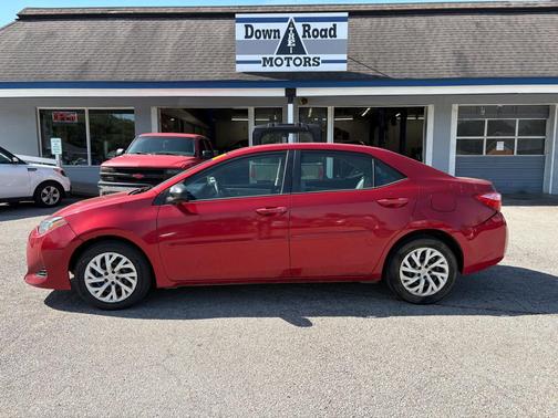 RED 2017 Toyota Corolla L