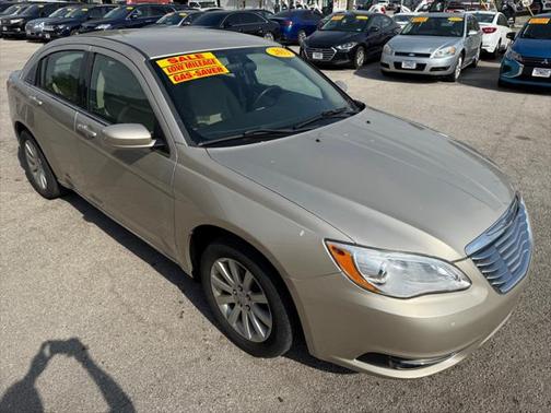 2013 Chrysler 200 Touring