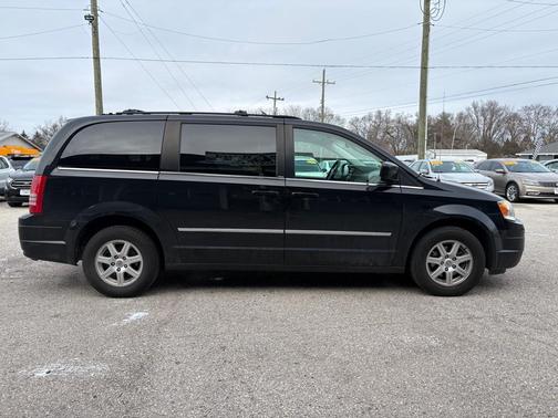 2010 Chrysler Town & Country Touring