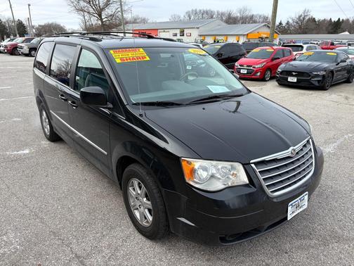 2010 Chrysler Town & Country Touring