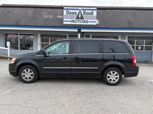 2010 Chrysler Town & Country Touring
