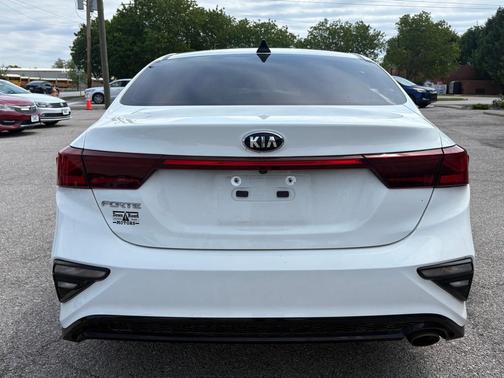 Clear White 2021 Kia Forte LXS