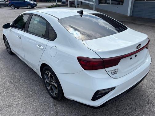 Clear White 2021 Kia Forte LXS