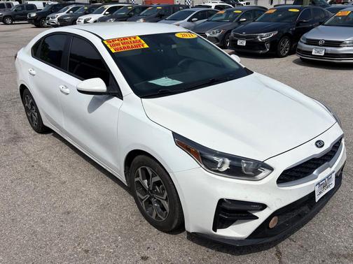 Clear White 2021 Kia Forte LXS