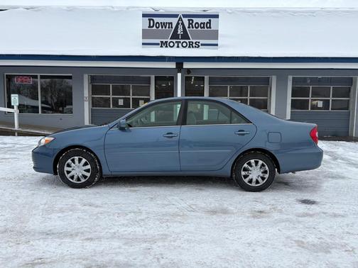 2004 Toyota Camry LE