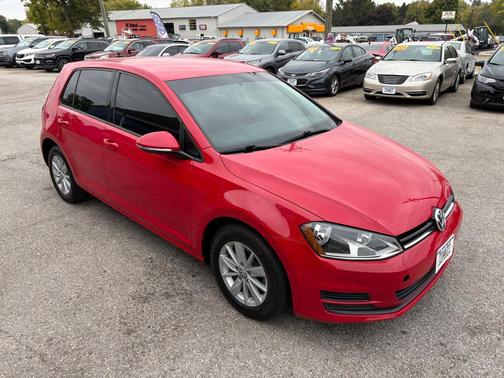 2017 Volkswagen Golf TSI S 4-Door