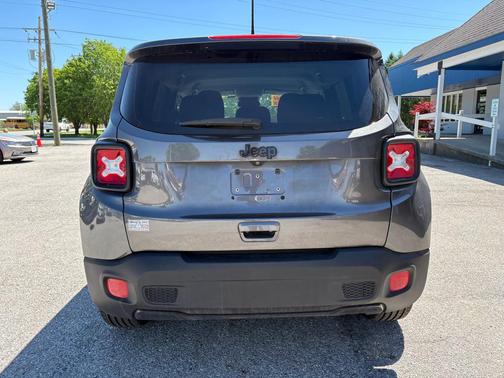 Granite Crystal Metallic Clearcoat 2018 Jeep Renegade Latitude