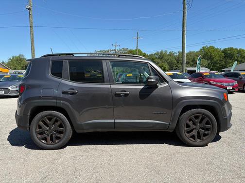Granite Crystal Metallic Clearcoat 2018 Jeep Renegade Latitude