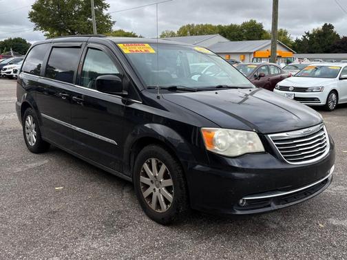 2013 Chrysler Town & Country Touring