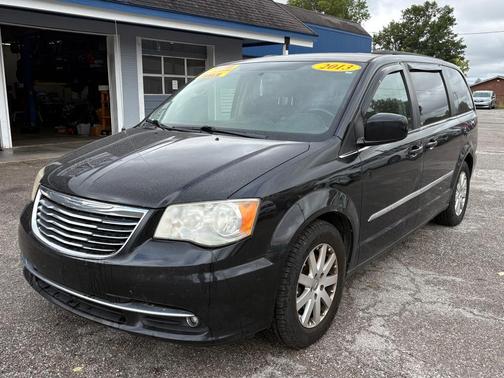 2013 Chrysler Town & Country Touring