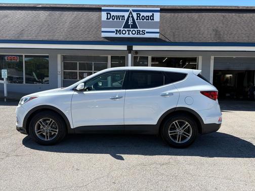 Pearl White 2018 Hyundai Santa Fe Sport 2.4L