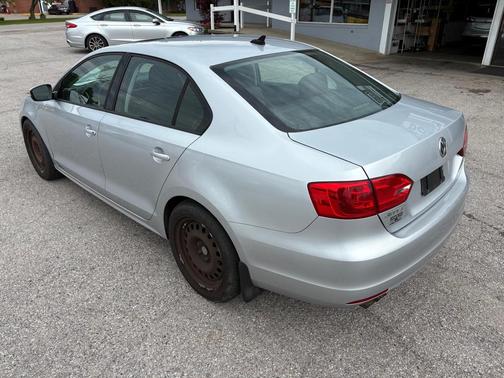Reflex Silver Metallic 2012 Volkswagen Jetta SE