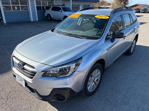 2019 Subaru Outback 2.5i