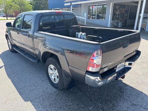 Magnetic Gray Metallic 2010 Toyota Tacoma Double Cab