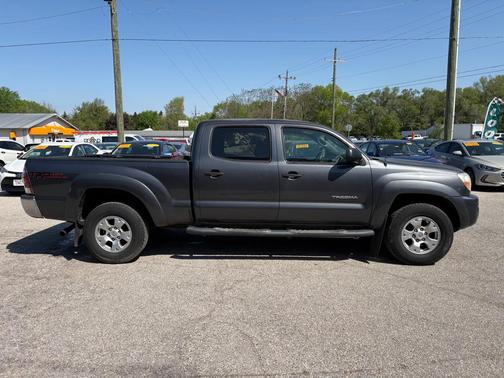 Magnetic Gray Metallic 2010 Toyota Tacoma Double Cab