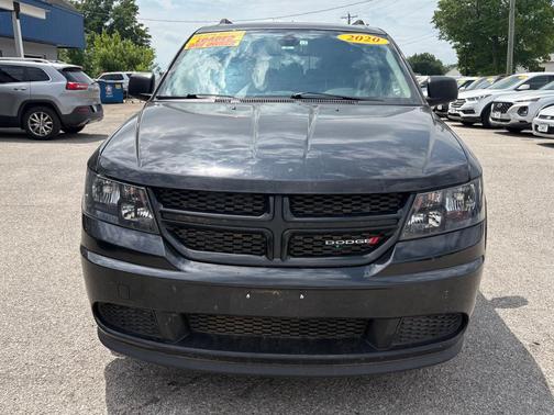Pitch Black Clearcoat 2020 Dodge Journey SE Value